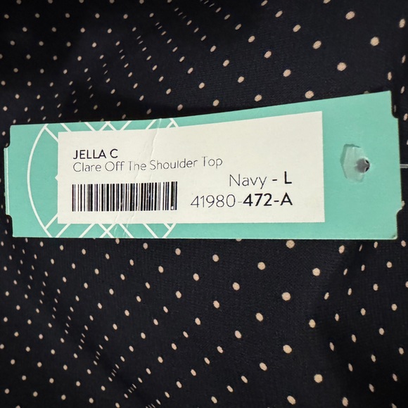 Clare Cold Shoulder Top - Picture 5 of 5